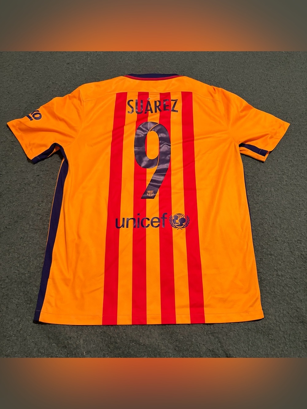 Luis Suárez 15/16 FC Barcelona Away Shirt
